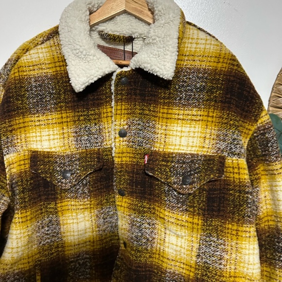 Levi's Cream Shearling Jacket - Picture 7 of 7